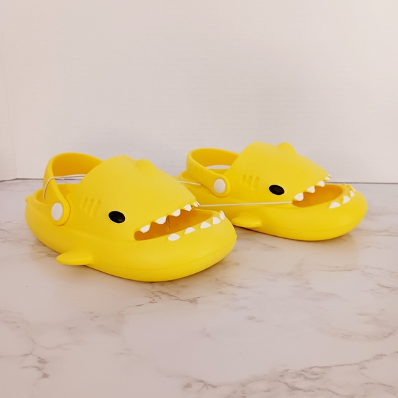 Shark Slides Toddler 8 - 8.5 NWT - Picture 2 of 10